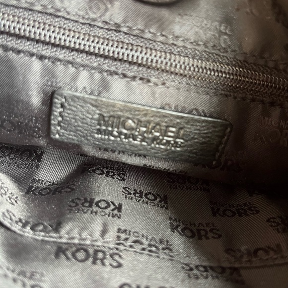 Michael Kors crossbody - Picture 7 of 7